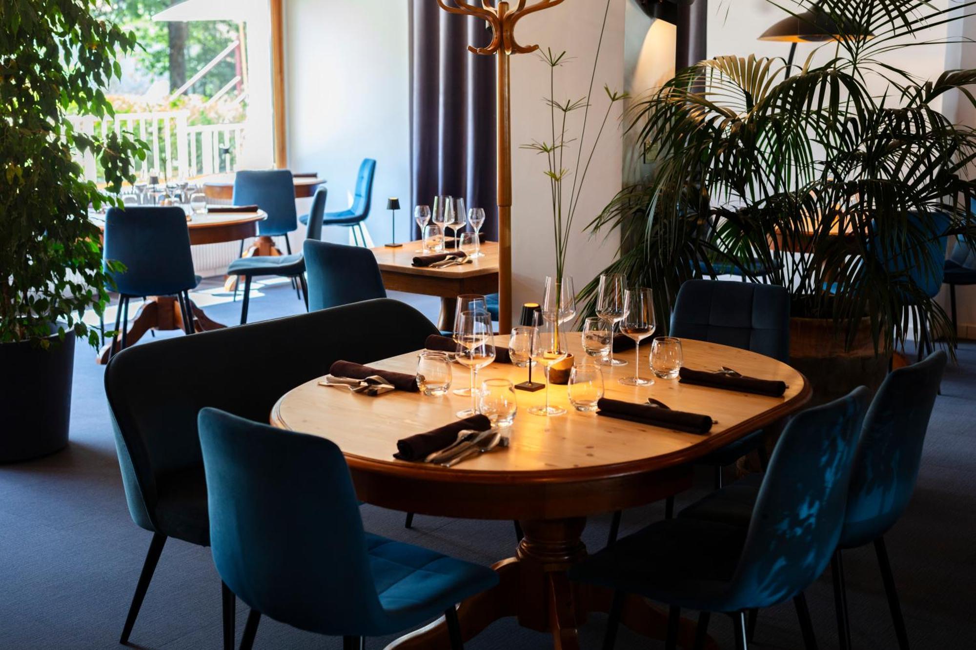 Hotel Restaurant Les Glycines Vieille-Brioude 외부 사진