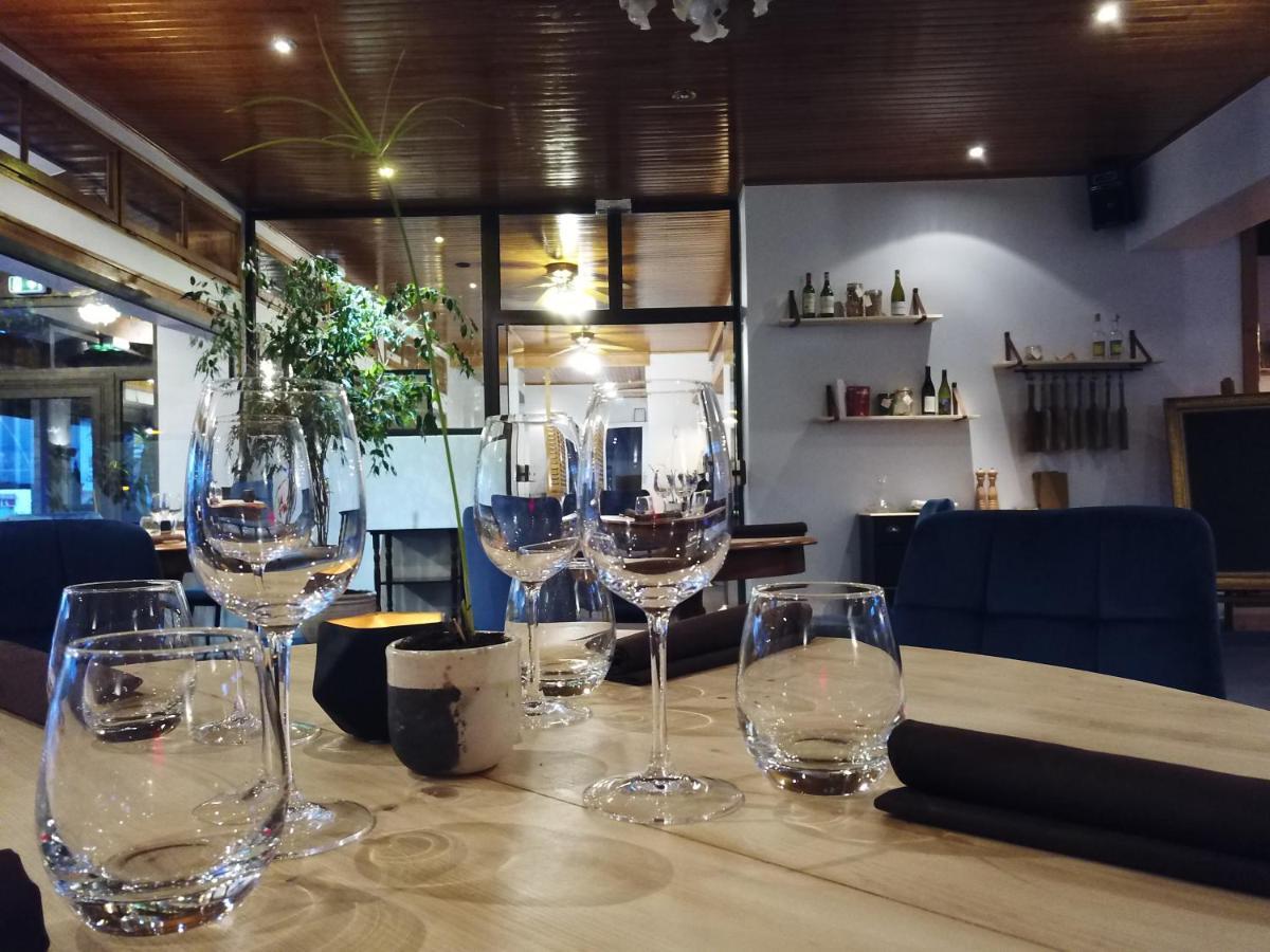 Hotel Restaurant Les Glycines Vieille-Brioude 외부 사진